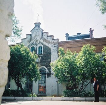  - Gorzelnia . Fasada uliczna, fragment