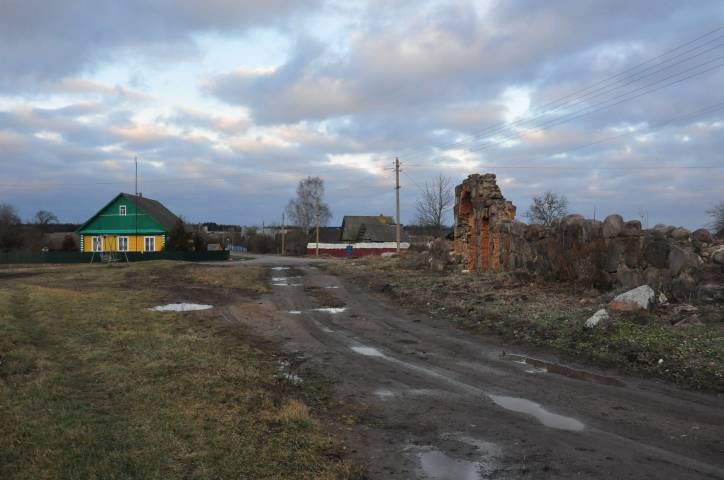 Oborek (Połoczany). Kościół Wniebowzięcia NMP i św. Rocha