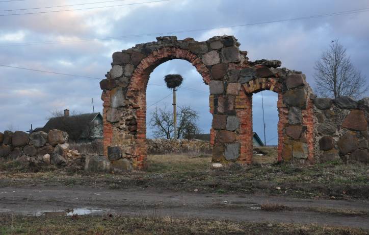 Oborek (Połoczany). Kościół Wniebowzięcia NMP i św. Rocha
