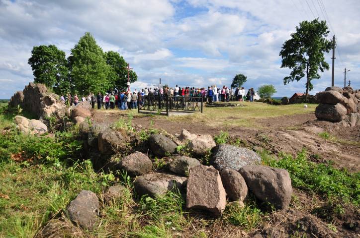 Oborek (Połoczany). Kościół Wniebowzięcia NMP i św. Rocha