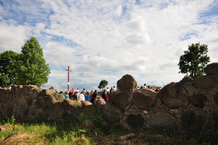 Oborek (Połoczany). Kościół Wniebowzięcia NMP i św. Rocha