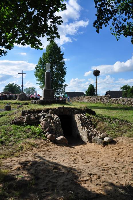 Oborek (Połoczany). Kościół Wniebowzięcia NMP i św. Rocha