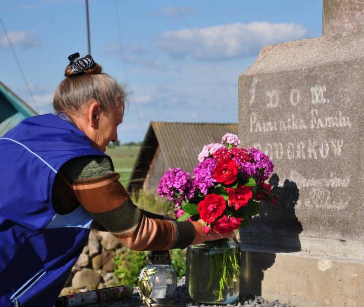 Oborek (Połoczany). Kościół Wniebowzięcia NMP i św. Rocha