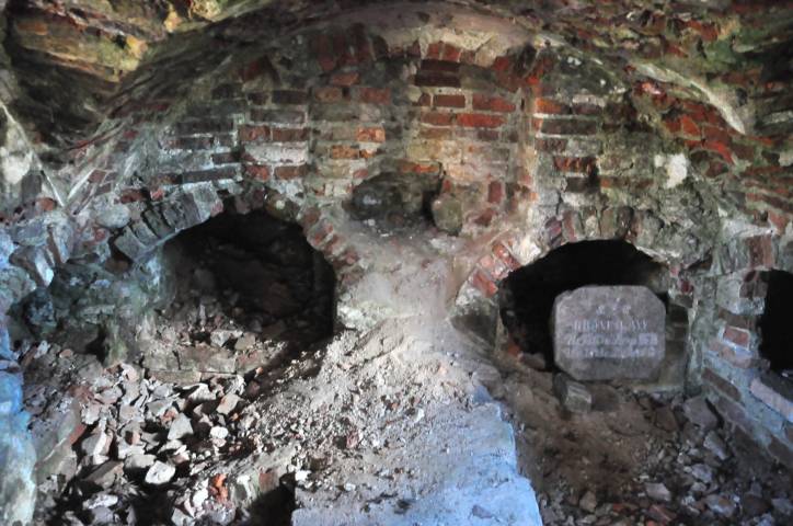 Oborek (Połoczany). Kościół Wniebowzięcia NMP i św. Rocha