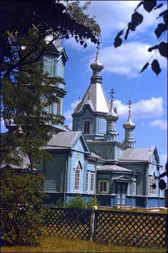 Повитье. Церковь Рождества Пресвятой Богородицы