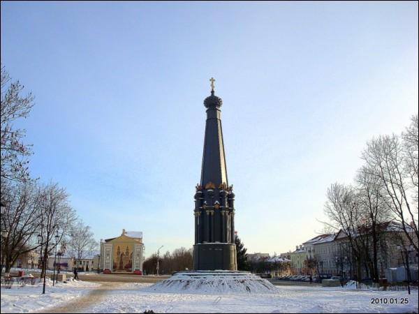 Полоцк.  Памятник войне 1812 г.
