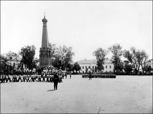 Полоцк.  Памятник войне 1812 г.