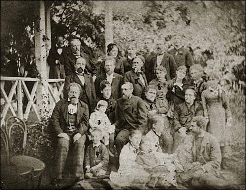  - Сядзіба Абламовiчаў. Вясельле Юзэфы Абламовіч з Л. Барэвічам (7/09/1879). Здымак з архіву Д. Абламовіча