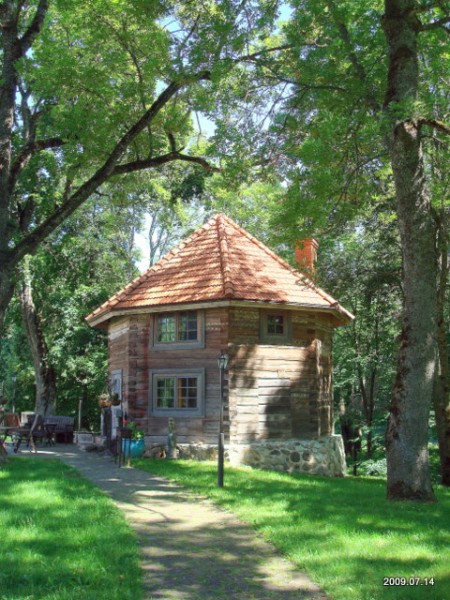 Šešuolėliai I. Manor 