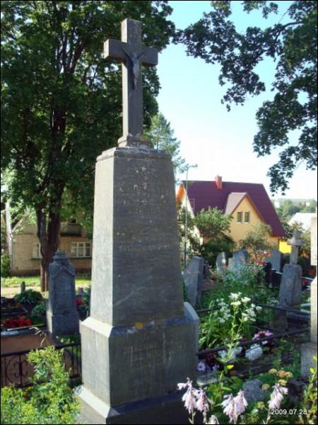 Кладбище старое католическое Молетах.   - Кладбище старое католическое.