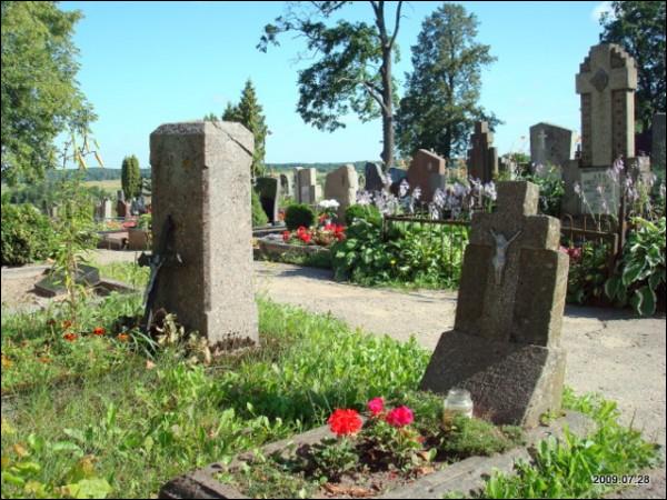 Кладбище старое католическое Молетах.   - Кладбище старое католическое.