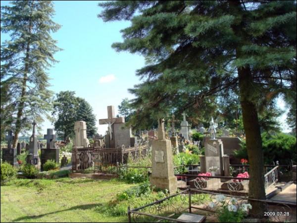 Кладбище старое католическое Молетах.   - Кладбище старое католическое.