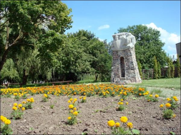 Pabaiskas.  Town streets 
