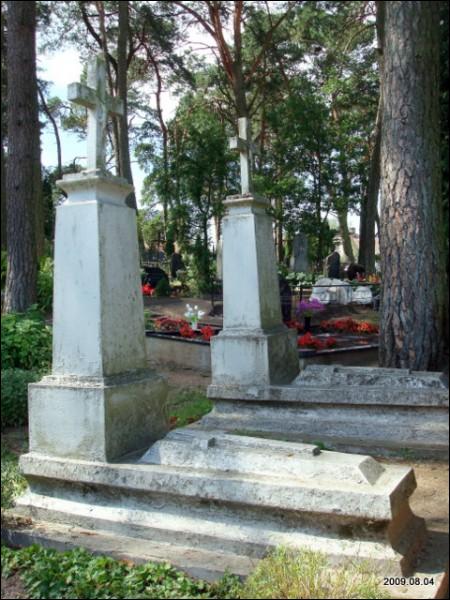  - Cmentarz stary katolicki. 