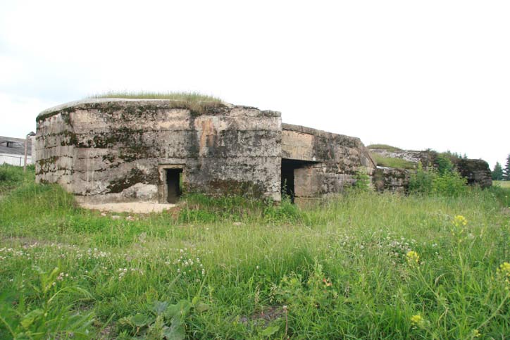  - Umocnienia obronne . 