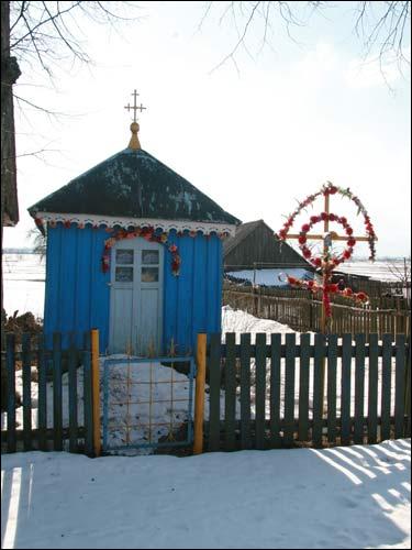  - Road chapel . Road chapel in Padleśsie (2010-03-08)