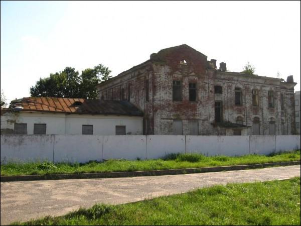 Nowy Uborek |  Zespół dworsko-parkowy . 