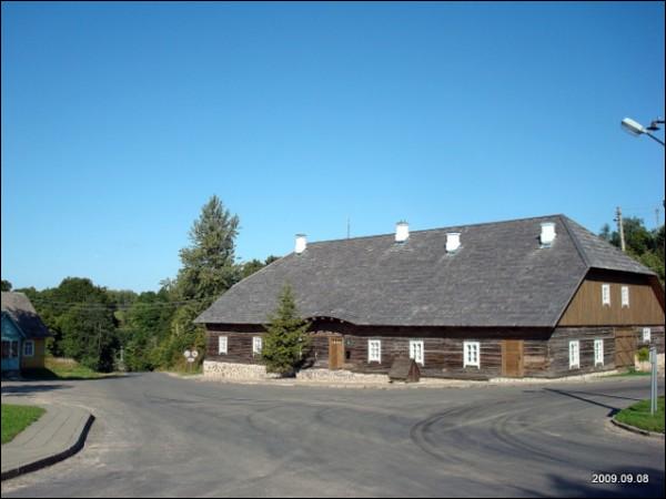 Дубінкі.  Карчма