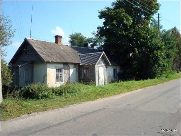 Arnionys. In the village 