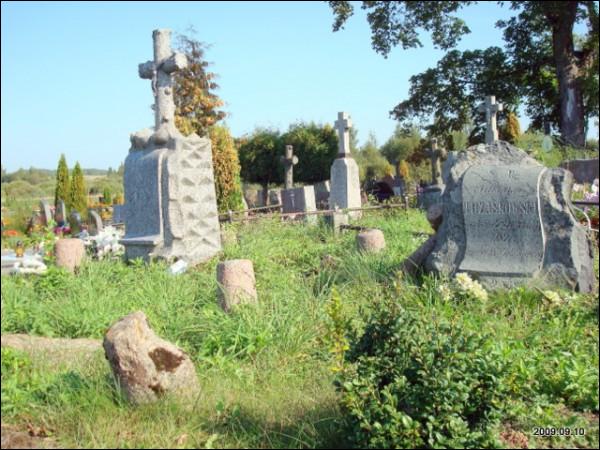 Inturkė (Anturkė). cemetery Catholic