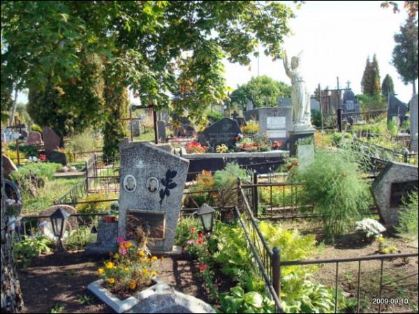 Inturkė (Anturkė). cemetery Catholic