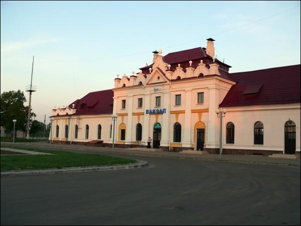 Dworzec kolejowy  .   - Dworzec kolejowy .