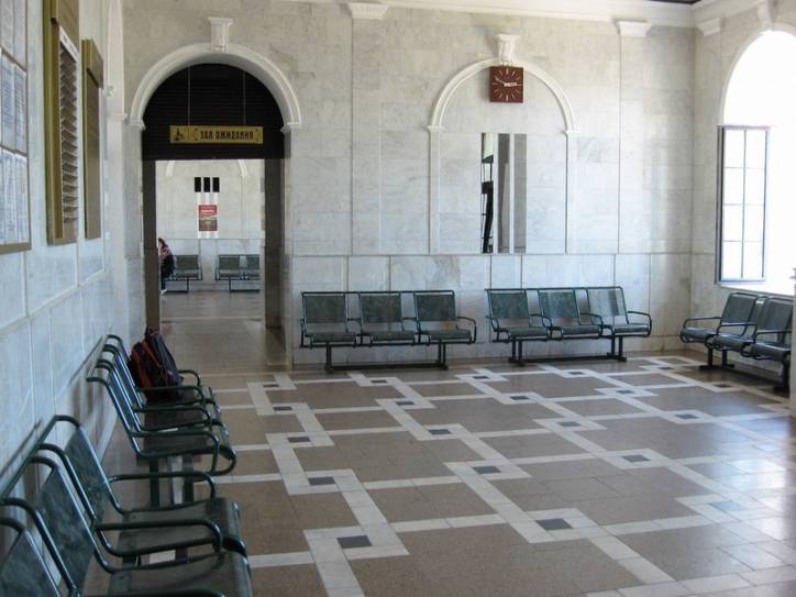 Dworzec kolejowy  .   - Dworzec kolejowy .