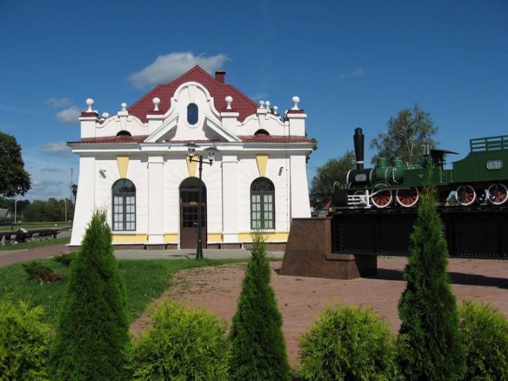 Dworzec kolejowy  .   - Dworzec kolejowy .