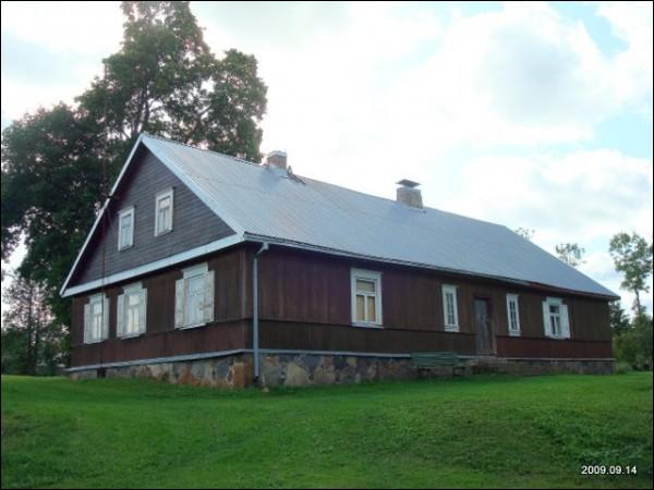  - Manor . 