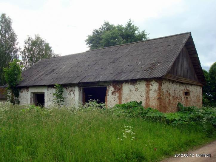 Dwór Plino |  Dwór gospodarczy . Budynek gospodarczy