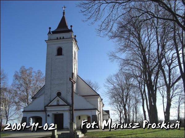Klimówka.  Kościół Świętej Trójcy i św. Dominika