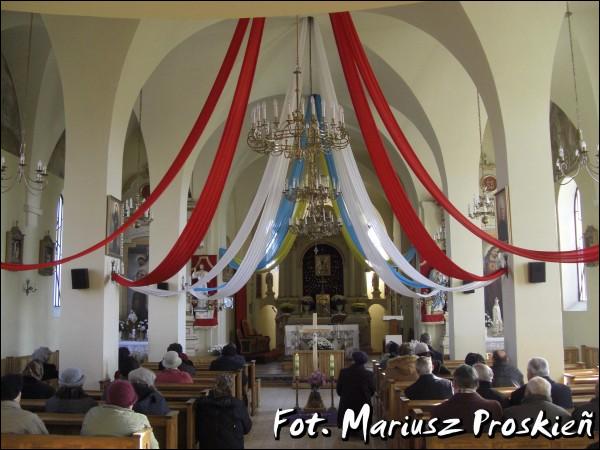  - Catholic church of the Holy Trinity. Interior, cantral nave