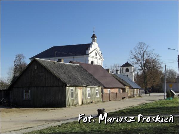 Сідра. У вёсцы 