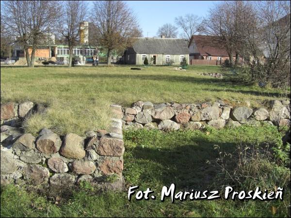 Sidra. Calvinist church (ruins)