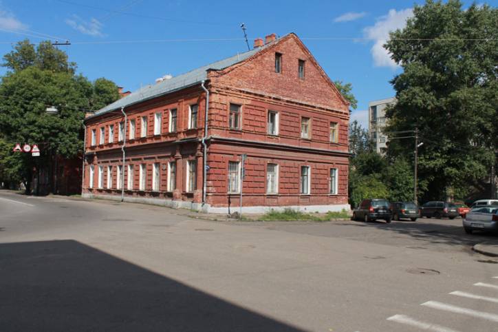  - Budynki zabytkowe ul. Komsomolska (Dolna-Piotrowska). 