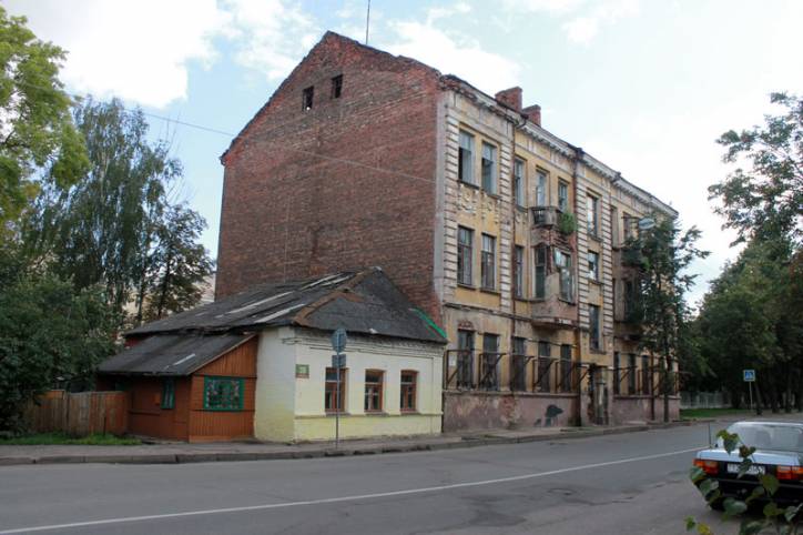  - Budynki zabytkowe ul. Komsomolska (Dolna-Piotrowska). 