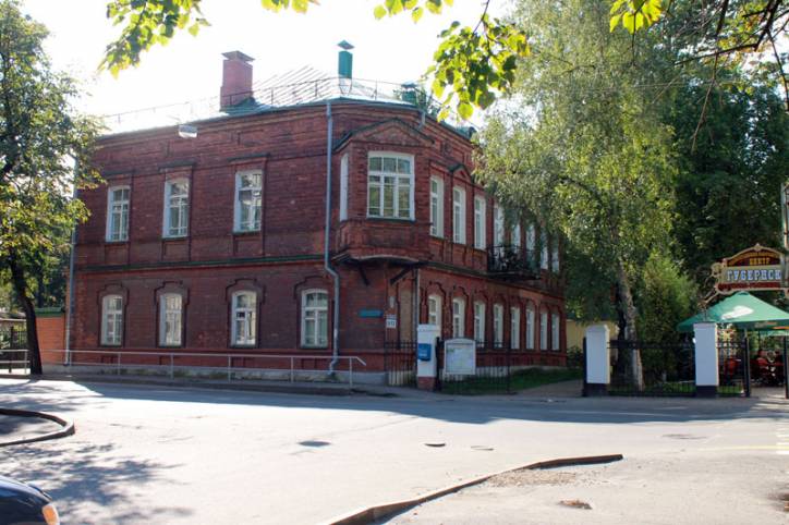  - Budynki zabytkowe ul. Komsomolska (Dolna-Piotrowska). 