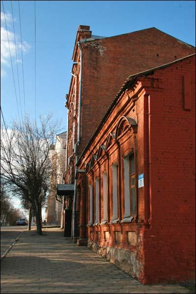  - Budynki zabytkowe ul. Czechowa (Wietranaja). ul. Czechowa 7 (fragment). Fot. 11.2009