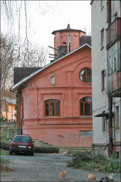 Витебск |  Историческая застройка ул.Путна / ул.Урицкого (Офицерская). Современная пристройка к тылу исторического здания ул. Путна, 5