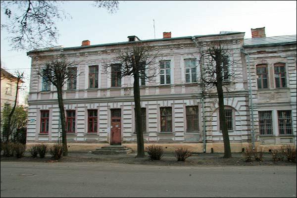  - Budynki zabytkowe ul. Putna / ul. Uryckiego (Oficerskaja). 