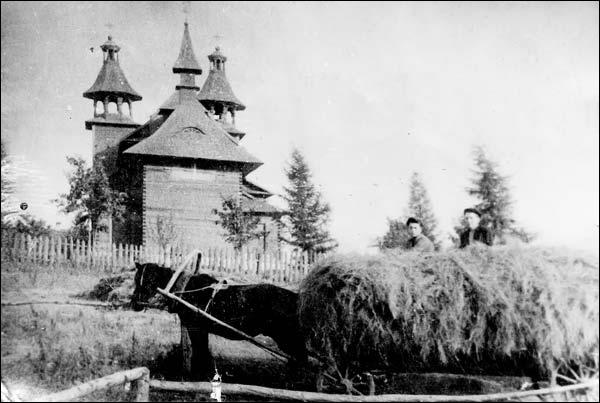 Astryna.  Catholic church 