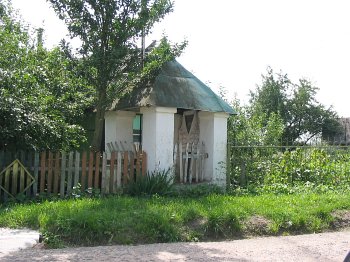 Troszczyce.  Kapliczka przydrożna 