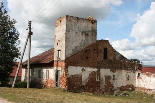  - Zespół pałacowo-parkowy . Zabudowania gospodarcze