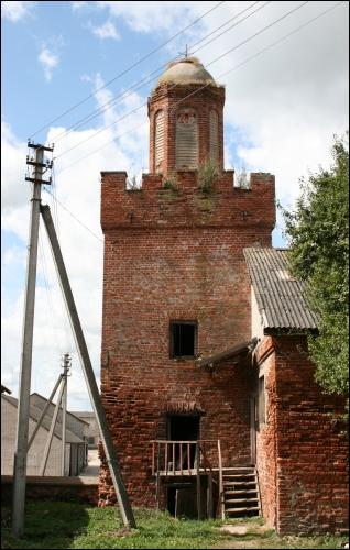  - Zespół pałacowo-parkowy . Wieża zegarowa w zespole gospodarczym
