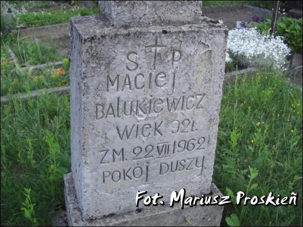 Olkieniki. Cmentarz katolicki