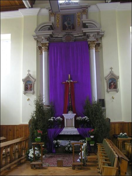  - Catholic church of the Visitation of the Blessed Virgin Mary. Interior, side altar