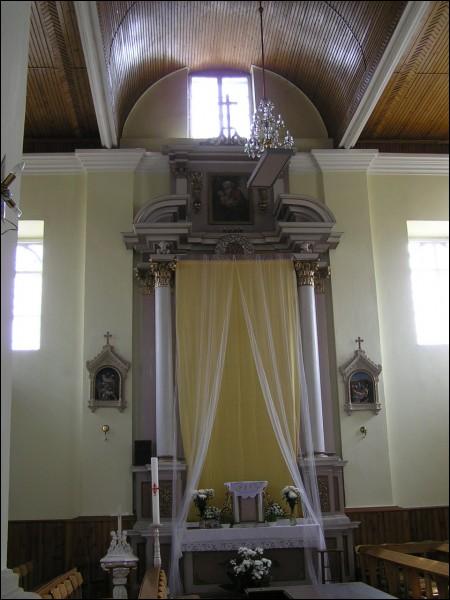  - Catholic church of the Visitation of the Blessed Virgin Mary. Interior, side altar