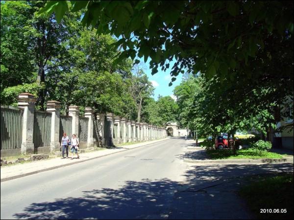  - Neighbourhood Antakalnis. 