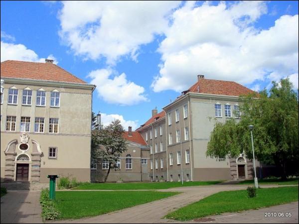  - Neighbourhood Antakalnis. 