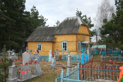 Fiadory. Graveyard chapel 
